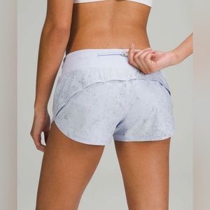 Lululemon Speed Up Short Low-Rise *2.5" in Gravel Dust Pastel Blue Multi